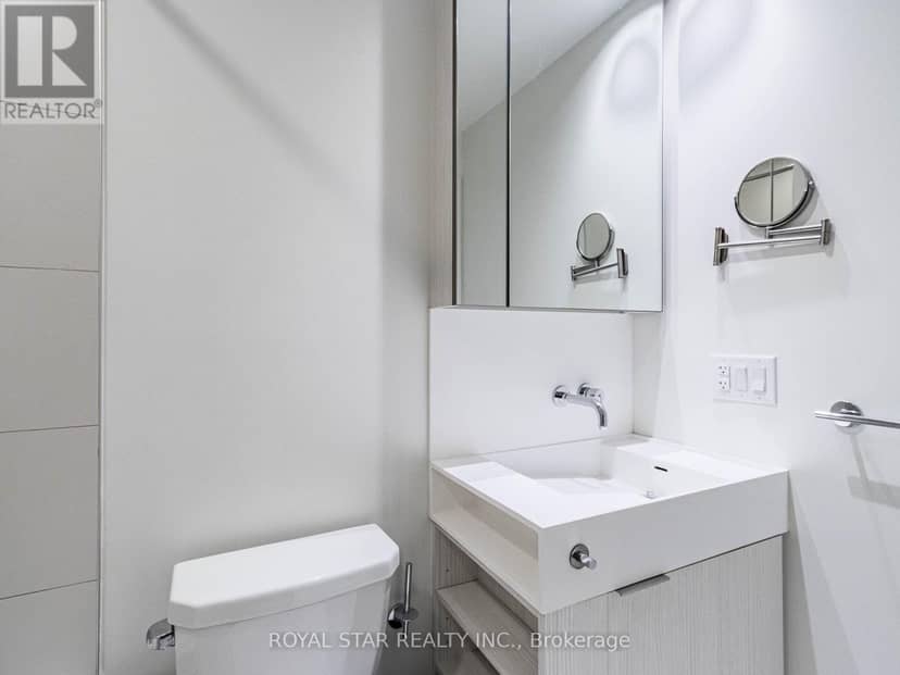 1305 - 20 Richardson Street — photo 27 of 40