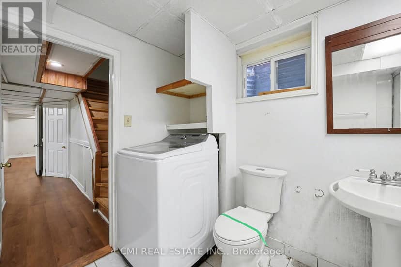 993 Lucerne Crescent — photo 35 of 40
