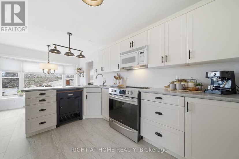 20 Argyle Crescent — photo 11 of 30
