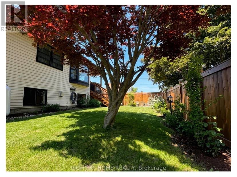 20 Argyle Crescent — photo 3 of 30