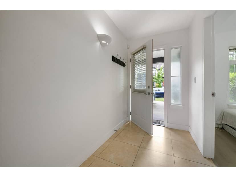 8 18839 69 AVENUE, Surrey, photo 4