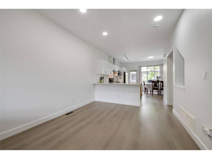 8 18839 69 AVENUE, Surrey, photo 5