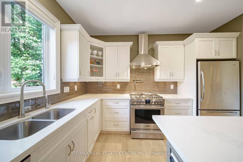 112 Dirksen Court — photo 10 of 40
