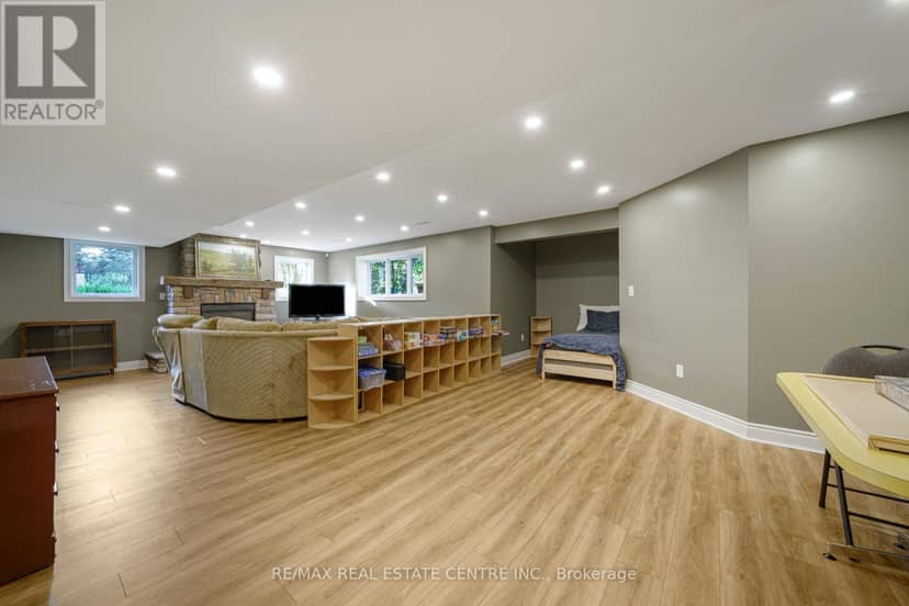 112 Dirksen Court — photo 34 of 40