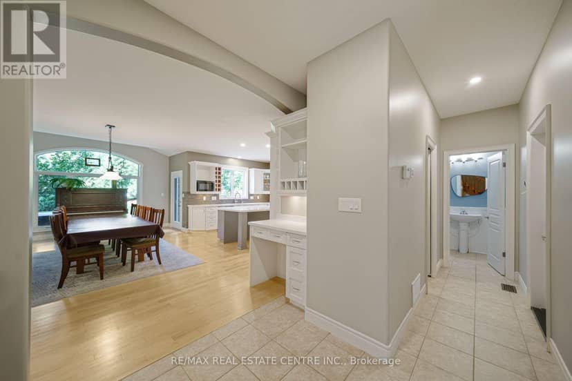 112 Dirksen Court — photo 7 of 40