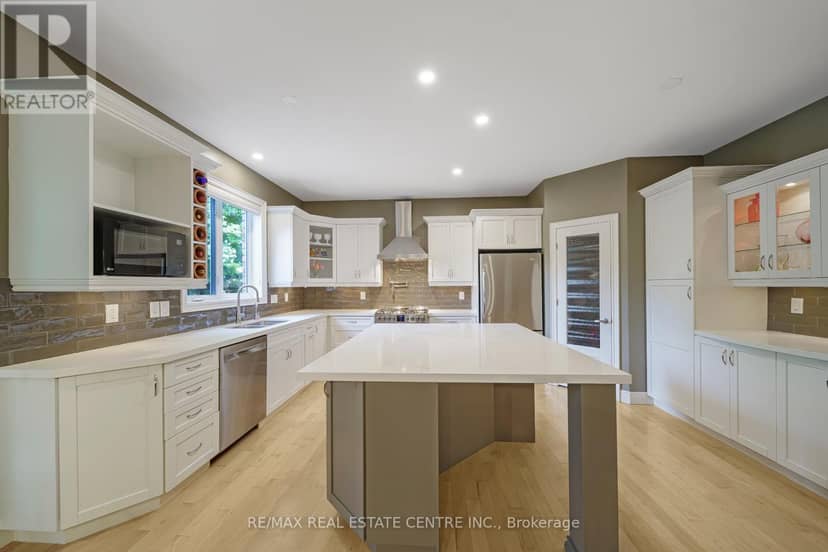 112 Dirksen Court — photo 9 of 40