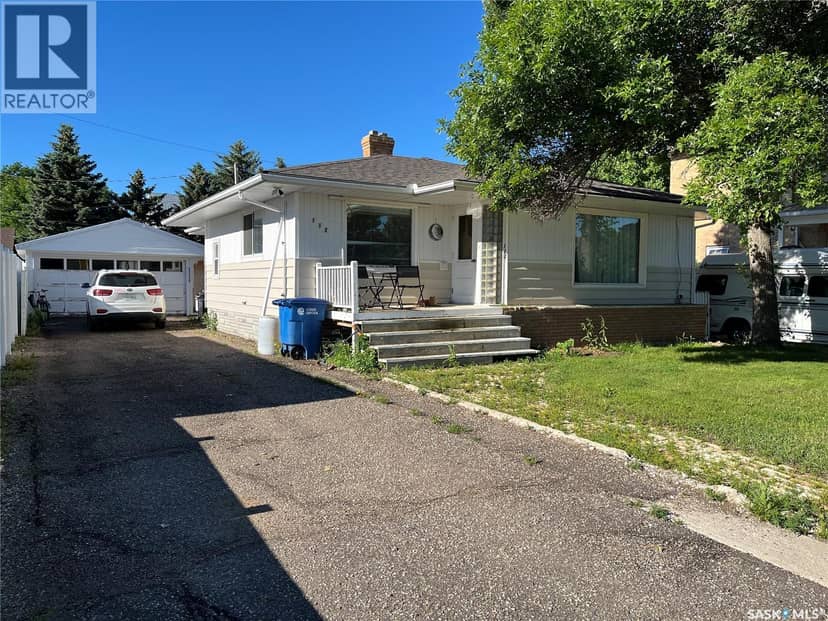 112 2nd AVENUE W, Gravelbourg