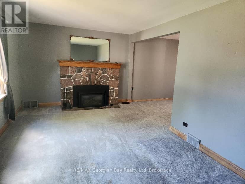 874 Yonge Street N, Midland, photo 3