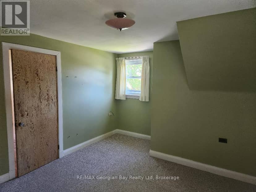 874 Yonge Street N, Midland, photo 6