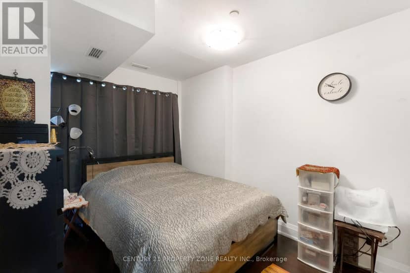 219 - 8302 Islington Avenue — photo 16 of 24