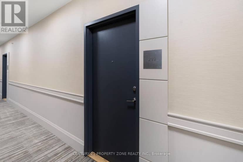 219 - 8302 Islington Avenue, Vaughan, photo 3