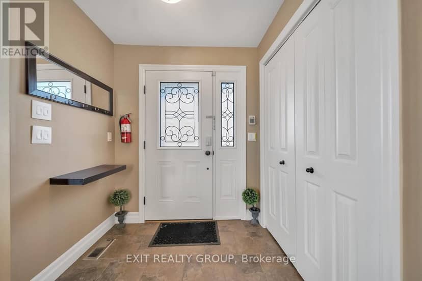 1531 Foxboro Stirling Road — photo 7 of 40