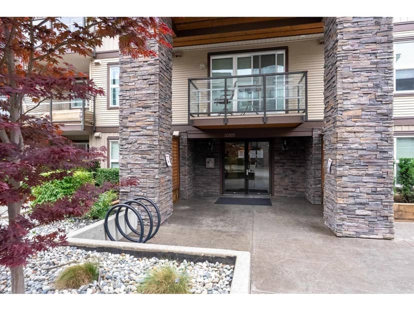 302 30525 CARDINAL AVENUE, Abbotsford, photo 2