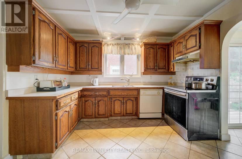 227 Lydia Street — photo 10 of 39