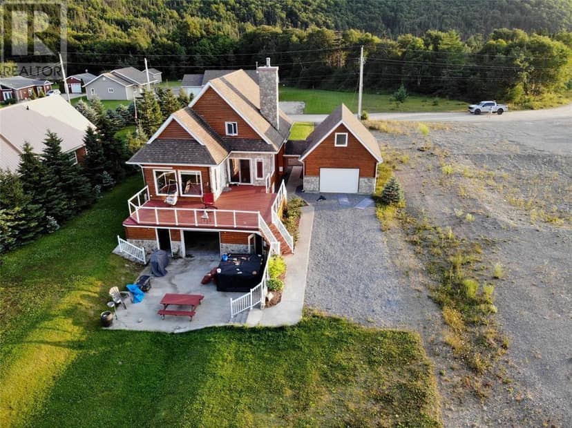 2 Regatta Drive — photo 3 of 38