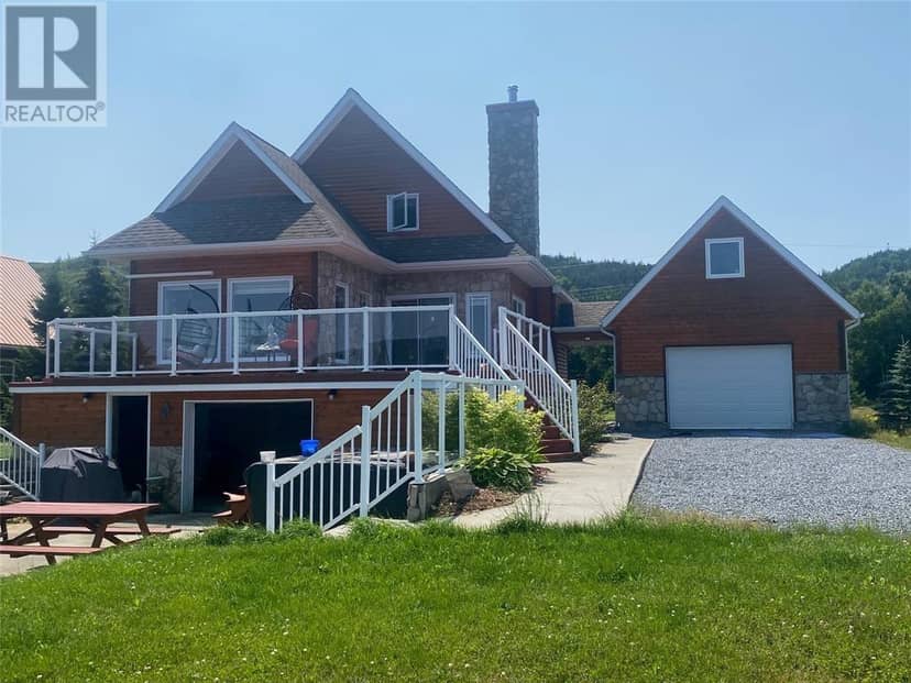 2 Regatta Drive — photo 4 of 38
