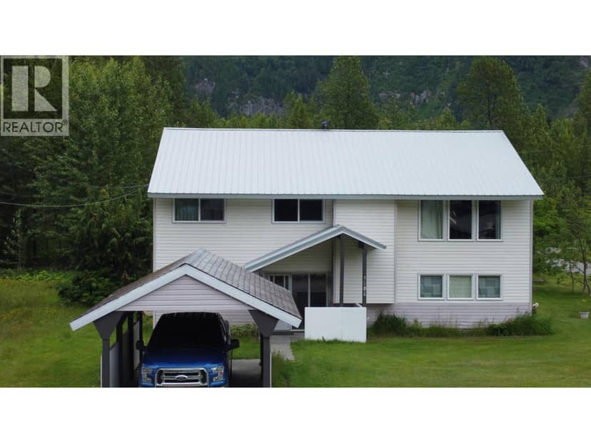 1304 RAVEN STREET, Stewart