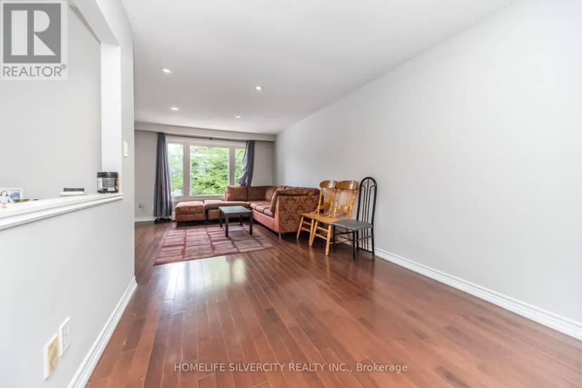 62 Rosedale Avenue W — photo 13 of 40