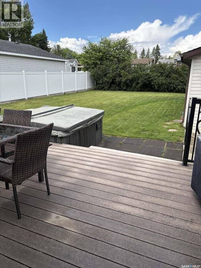 405 7th AVENUE W — photo 15 of 18