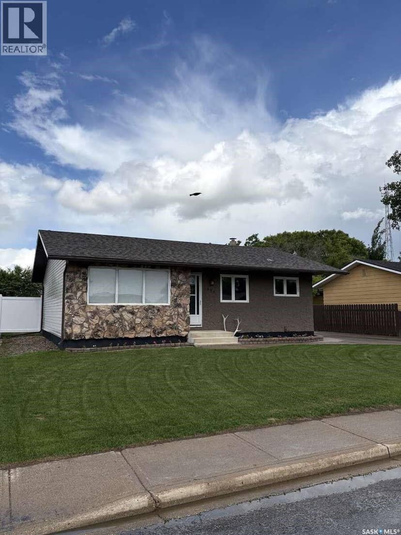 405 7th AVENUE W, Biggar, photo 2