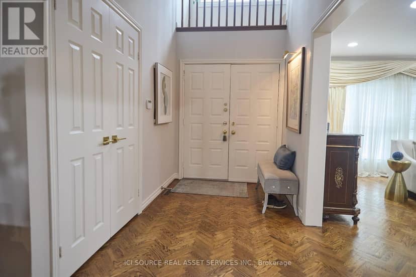 104 Almore Avenue, Toronto, photo 7