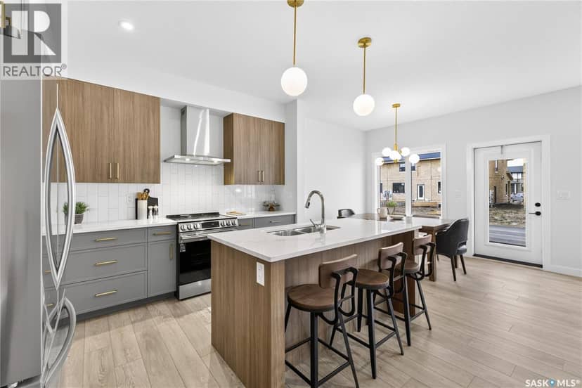 6 830 Brighton BOULEVARD — photo 5 of 26