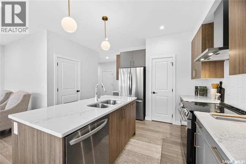 6 830 Brighton BOULEVARD — photo 8 of 26