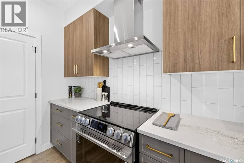 6 830 Brighton BOULEVARD — photo 9 of 26