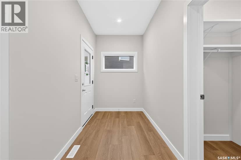 430 Cockcroft PLACE — photo 2 of 30