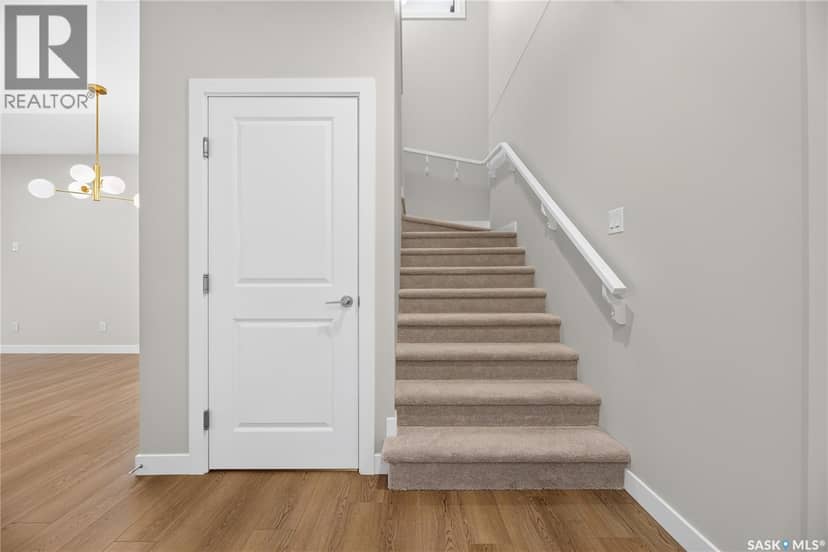 430 Cockcroft PLACE — photo 6 of 30