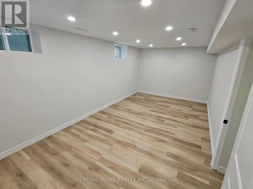 137 Willow Lane — photo 15 of 17