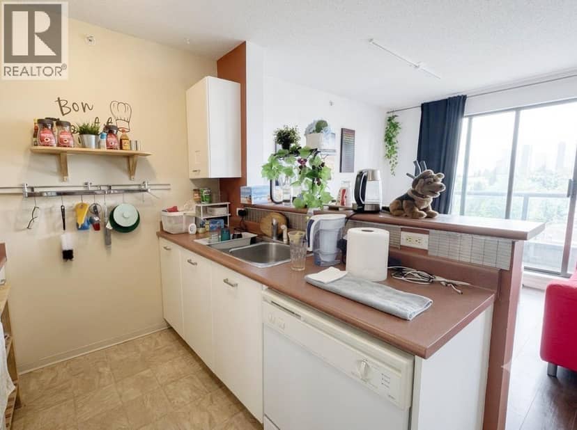 1109 3438 VANNESS AVENUE, Vancouver, photo 5