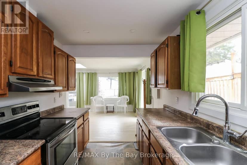 54 Homewood Avenue — photo 16 of 40