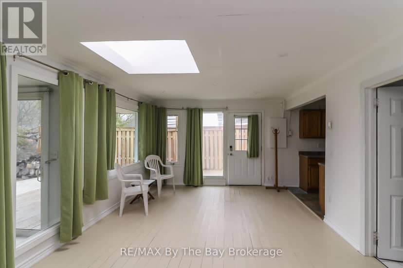 54 Homewood Avenue — photo 15 of 40