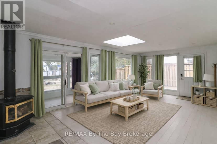 54 Homewood Avenue — photo 8 of 40