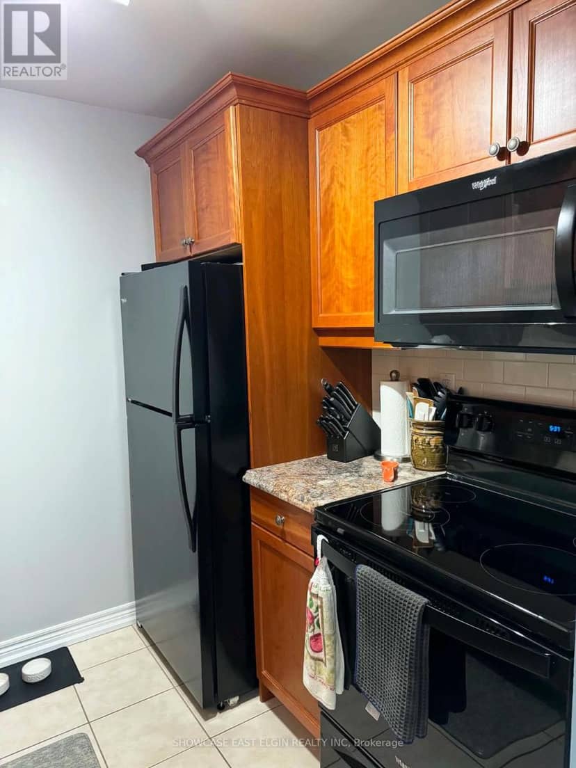 201 - 91 Spruce Street W — photo 10 of 22