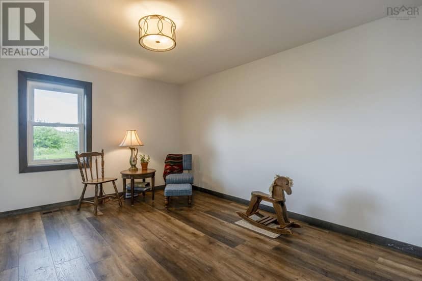 4035 Highway 201 — photo 14 of 40