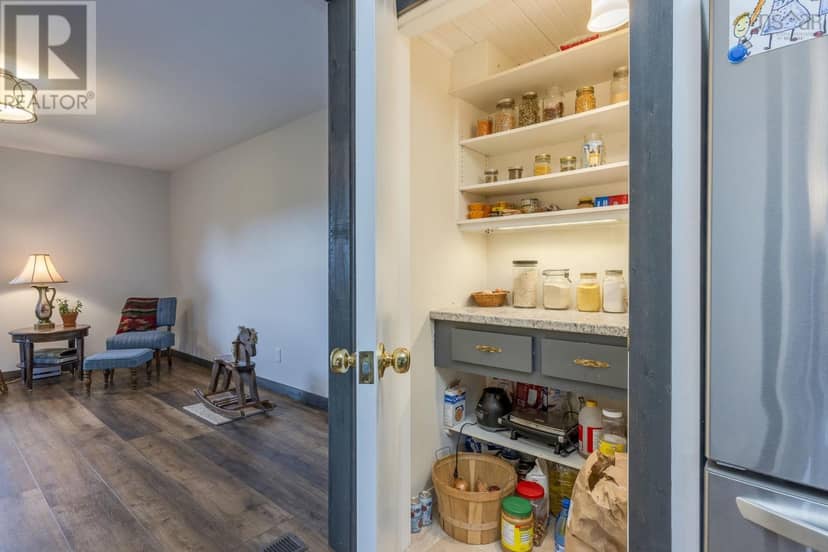 4035 Highway 201 — photo 12 of 40