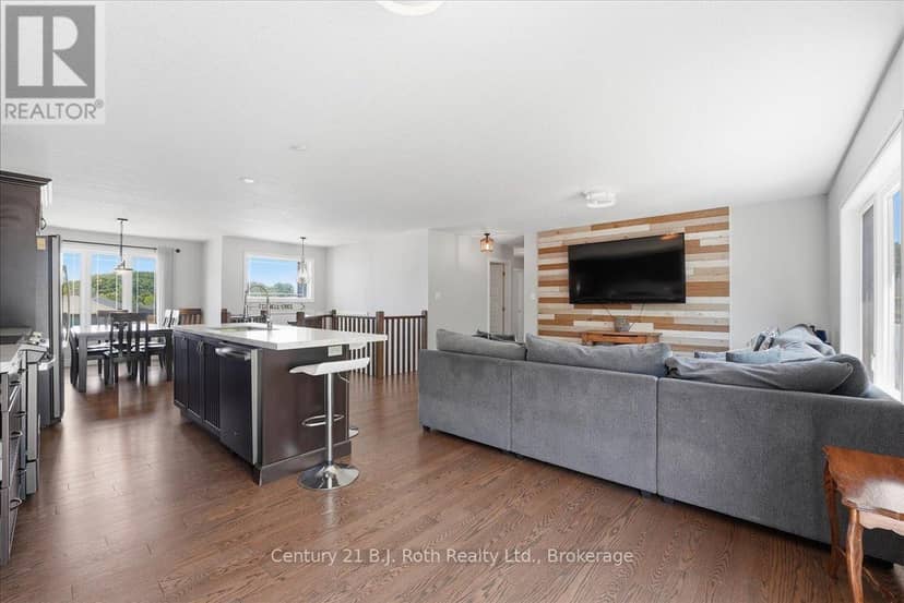 27 Ralph Dalton Boulevard — photo 19 of 40