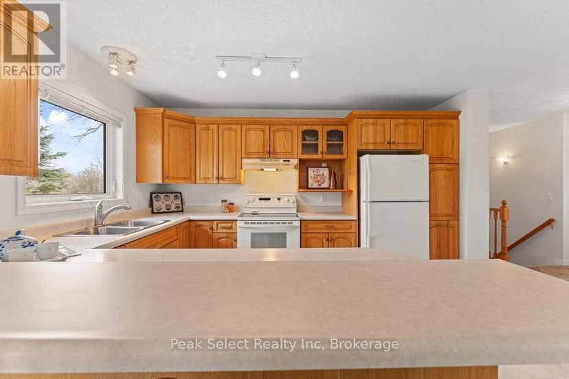 31 - 30 Ann Street — photo 10 of 40