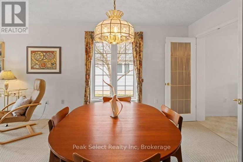 31 - 30 Ann Street — photo 16 of 40