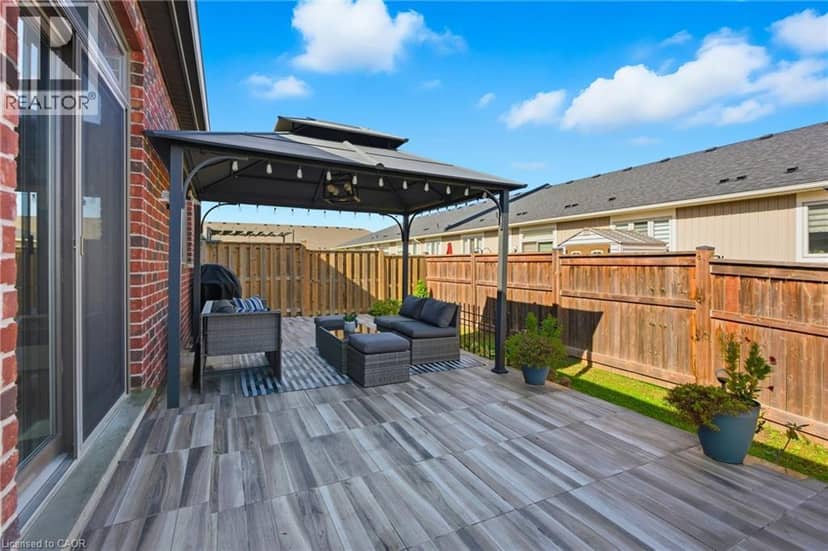 4 ELLIS Avenue — photo 31 of 36