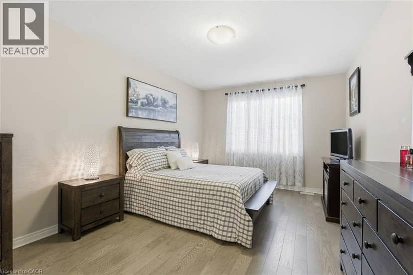 4 ELLIS Avenue — photo 18 of 36