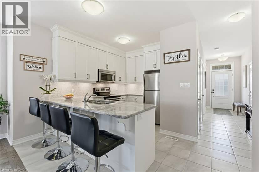 4 ELLIS Avenue — photo 9 of 36