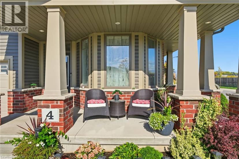4 ELLIS Avenue — photo 2 of 36