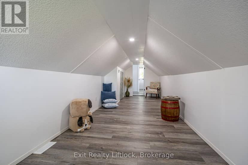 1301 County Rd 28 — photo 23 of 40