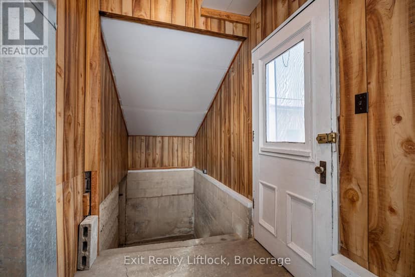 1301 County Rd 28 — photo 24 of 40