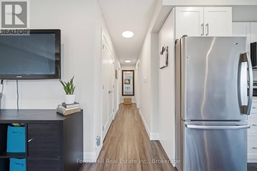 21 - 3202 Vivian Line — photo 11 of 40