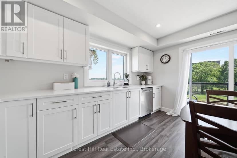 21 - 3202 Vivian Line — photo 8 of 40