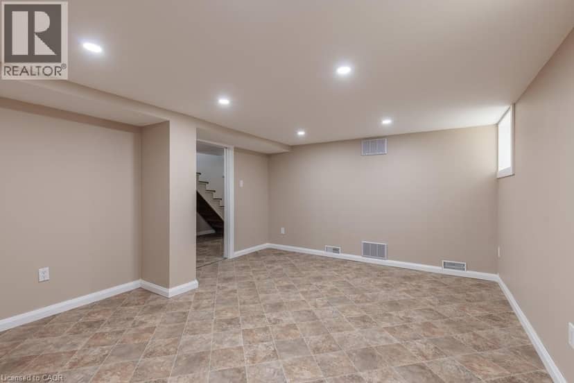 5701 DORCHESTER Road — photo 33 of 35